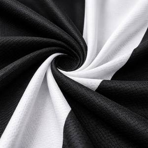 Fabricante de Camisetas de Fútbol Personalizadas para Clubes, Equipos y Escuelas, Uniformes de Fútbol por Sublimación de Marca Privada OEM, Manga Corta - Product Image 4