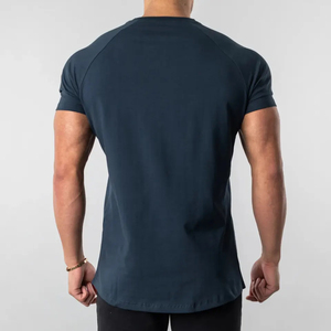 เสื้อยืดออกกำลังกายผู้ชายทรงสปอร์ตประสิทธิภาพสูง แขนสั้น ทรงเข้ารูป ระบายอากาศได้ดี เป็นมิตรกับสิ่งแวดล้อม เหมาะสำหรับวิ่งและฟิตเนสในฤดูร้อน - Product Image 4