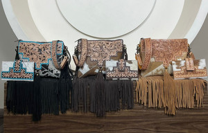 Precio de fábrica, Bolso grande de cuero de vaca con flecos para mujer, bolso y cartera plegable con herramientas manuales, conjunto de 2 piezas a juego - Product Image 4