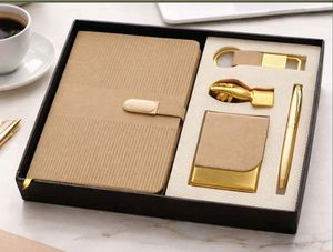 Ensemble cadeau d'affaires de luxe 4 pièces : agenda en métal, porte-cartes, stylo, porte-clés - Product Image 1
