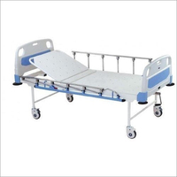 Tempat Tidur Rumah Sakit Manual Semi Fowler Berbahan Metal yang Nyaman dengan Panel ABS Garansi 2 Tahun Dirancang untuk Kenyamanan Pasien