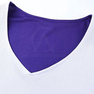 Tenue de basket-ball professionnelle en tissu polyester léger, conçue pour les entraînements et les matchs officiels - Product Image 3