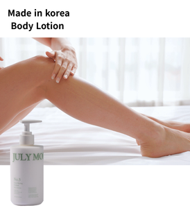 Lotion hydratante quotidienne coréenne pour le corps au thé vert et au beurre de karité 400 ml - Tous types de peau - Prêt à expédier - Formule standard - Product Image 1