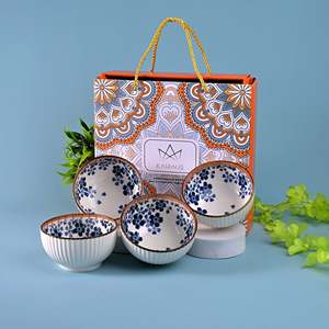 Bol à soupe en porcelaine côtelée à motif floral moderne, ensemble de 4, compatible micro-ondes, avec caractéristiques écologiques - Product Image 6