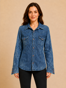 Chemise Femme Premium Bleue Délavée à l'Acide Imprimé Floral Col Rabattu Manches Longues Style Western en Jean Boutonnée Vente en Gros - Product Image 5