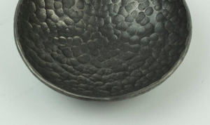 Venta al por mayor de estilo coreano negro antiguo cargadores cuencos de acero inoxidable de metal para servir plato de cena para fiestas de boda - Product Image 5