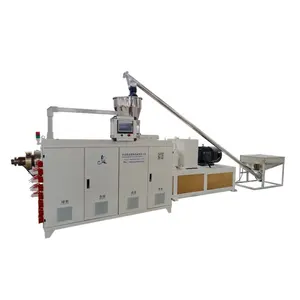 Machine de fabrication de tuyaux en plastique PVC Tuyau d'alimentation en eau Tuyau de drainage Ligne de production de tubes à gaz