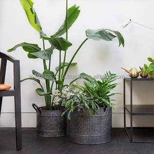 Cubo de maceta galvanizado de diseño vintage con acabado envejecido para cocina interior de granja o uso en balcón - Product Image 5