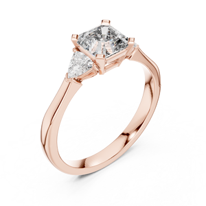 แหวนเพชรทรงเหลี่ยมแปดเหลี่ยมทองคำโรสโกลด์ 14k เพชรเพาะเลี้ยงในห้องปฏิบัติการ มาพร้อมดีไซน์แบบสามเม็ดสำหรับงานหมั้นและวันครบรอบ - Product Image 4