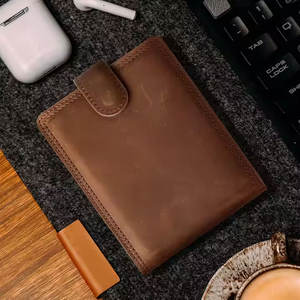 Cartera de cuero genuino para hombre con estructura plegable, protección y interior organizado para tarjetas y efectivo - Product Image 6