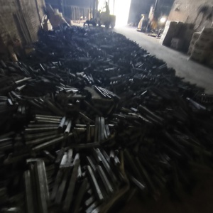 Briquettes de charbon de bois activé pour barbecue, sciure de bois dur, longue durée de combustion, faible teneur en cendres - Product Image 1