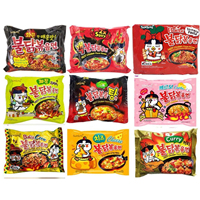 Nouilles Ramen épicées au Jjajang (sauce aux haricots noirs) Samyangs, préparation professionnelle