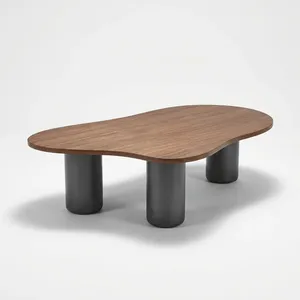Table basse vintage avec plateau en bois de forme organique et pieds cylindriques épais, style Mid-Century Modern, meuble de salon, objet de décoration - Product Image 4