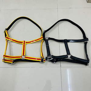 Bride en PVC bicolore vous offrant la meilleure gamme de licou en PVC simple avec livraison efficace et rapide Fabrication en Inde - Product Image 3