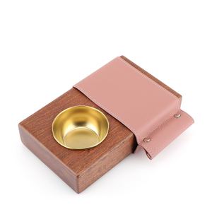 Brûleur d'encens Bakhoor en bois de luxe avec coupelle en laiton et couvercle en cuir, porte-encens Oud arabe, décoration islamique - Product Image 1