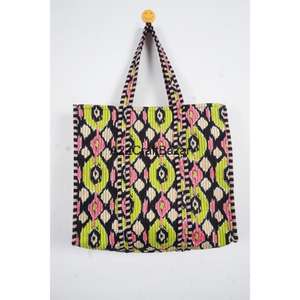 Bolso de Hombro Acolchado de Algodón Indio Hecho a Mano con Rayas para Mujer, Ecológico, Estilo Boho, para Compras, Grande, para Exposiciones - Product Image 1