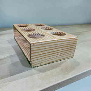 Bandeja de madera para servir vasos de whisky, juego de degustación premium con seis soportes a precio económico - Product Image 2