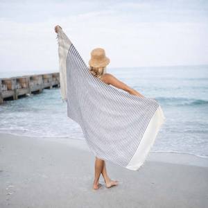 Fournisseur en Inde Gamme exclusive Serviettes de plage Fouta rayées en coton recyclé personnalisées, séchage rapide, douces et aux motifs accrocheurs - Product Image 1
