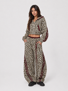 Ensemble de survêtement 2 pièces pour femme, imprimé léopard blanc et jaune, sweat à capuche oversize et pantalon large, style streetwear décontracté - Product Image 1