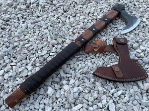 Hacha Vikinga de Alta Calidad, Fabricada a Mano, con Espiga Plana, Cabeza de Acero con Alto Contenido de Carbono y Mango de Madera, de BA Enterprises - Product Image 2