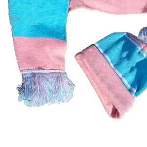 Conjunto de 2 piezas de lana 100% premium bicolor de la hermandad americana - Bufanda, gorro y guantes de punto jacquard rosa y azul - Legacy Gear - Product Image 5