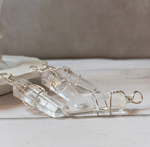 Incroyables pendentifs en Quartz transparent à Double Point au meilleur prix fournisseur en ligne de pendentifs en Quartz clair d'exportations de cristal Exis - Product Image 4
