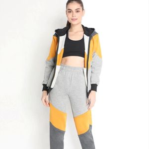Ensemble de survêtement personnalisé pour femmes, deux pièces, sweat à capuche zippé court et pantalon évasé, avec logo, survêtement élégant pour femmes - Product Image 3