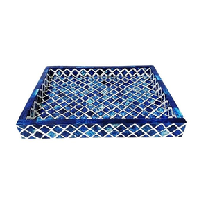 Bandeja de Servir de Madera Elegante Hecha a Mano con Incrustaciones de Hueso, Diseño Geométrico Contemporáneo para Aperitivos, Bebidas y Postres, Incluye Asa - Product Image 3