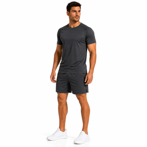 Ensemble de t-shirts sportifs à manches courtes gris foncé pour hommes, séchage rapide, en polyester tricoté, vêtements de sport d'été, shorts et baskets blanches inclus - Product Image 3