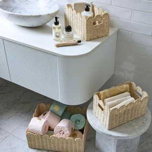 Panier de maternité en rotin tressé – Rangement artisanal festonné pour couches et essentiels - Product Image 4