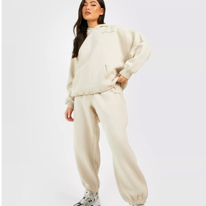 Conjunto de sudadera con capucha y pantalón de chándal extragrande con estampado gráfico para mujer, conjunto de 2 piezas informal, ropa de descanso, sudadera y pantalón de chándal a juego, color crema - Product Image 1