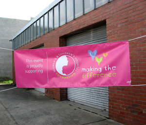 <span class=keywords><strong>Banner</strong></span> De Logotipo Personalizado Banners Econômicos De Vinil Sinal De Impressão UV Voando Exposição Comercial Banners De Vinil - Product Image 4