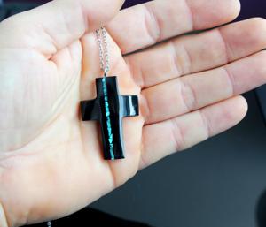 Colgante de Cruz de Cuerno de Búfalo Natural Hecho a Mano, Pulido, Ecológico y de Alta Calidad, Joyería de la India - Regalo de Navidad - Product Image 2