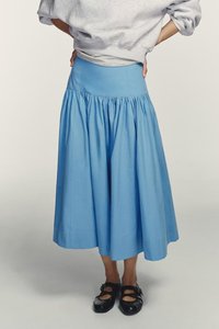 Women's High Waist Formal Denim Pencil Skirt with Pleated Detail Solid Pattern 100% Polyester All Seasons <b>Knee</b>-Length - Product Image 5