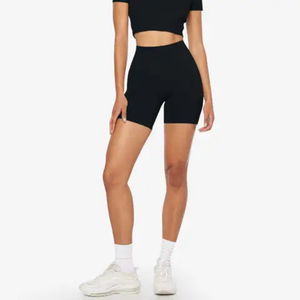 Shorts de yoga pour femmes à prix abordable, de qualité supérieure, confortables et tendance. - Product Image 2