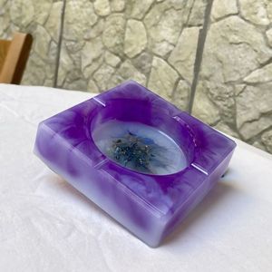 Cendrier de luxe en résine avec finition élégante nacrée pour collection décorative de salon sophistiqué - Product Image 1