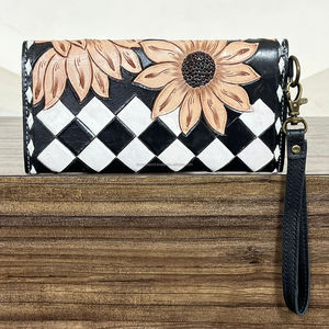 Cartera Larga de Cuero con Bloqueo RFID para Mujer, Diseño a Cuadros, Nueva Cartera de Mano con Flores Grabadas a Mano, Múltiples Ranuras para Tarjetas, Ideal para Regalo - Product Image 6