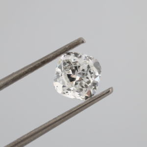 Diamant de laboratoire CVD de 0,65 ct, couleur E, clarté VVS1, taille coussin, certifié IGI pour la fabrication de bijoux, fournisseur en gros - Product Image 1