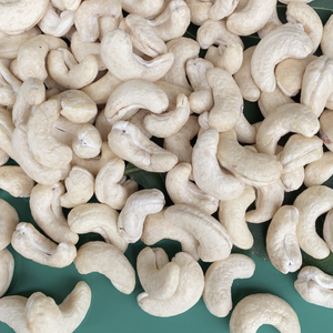 Noix de cajou en vrac bon marché prêtes à être expédiées WW180, WW240, WW320, LP Noix de cajou brutes W180 Faible MOQ - Product Image 1