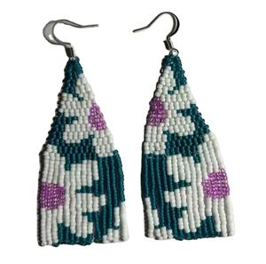 ต่างหูผ้าปักลายสีสันสดใสประดับลูกปัดพู่ห้อย ต่างหูมิยูกิสำหรับฤดูร้อนและชายหาด โดย MD HANDICRAFTS - Product Image 1