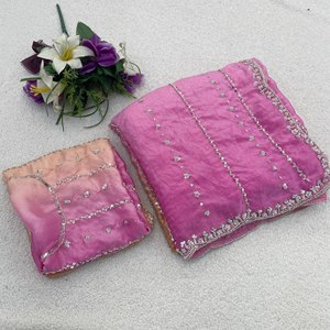 Sari en satin de soie Reglance avec perles et broderies Dana, style tendance, élégant, traditionnel, riche et de créateur, pour femme - Product Image 5