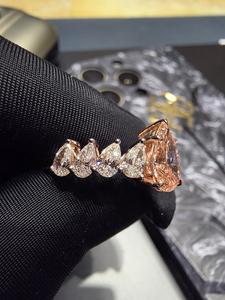 Elegante Anillo de Diamantes en Oro, Joyería para Bodas, Fiestas, Compromisos y Regalos - Product Image 5