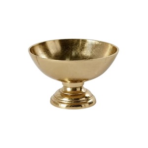 Corbeille à fruits dorée la plus vendue avec base en métal en forme de bois de cerf pour le rangement décoratif des fruits, idéale pour la cuisine et la table à manger, disponible à la vente - Product Image 3