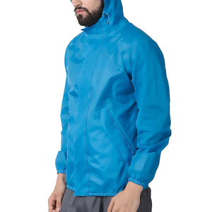 Veste imperméable à capuche pour homme, bleu clair, polyester, printemps, décontractée, fermeture éclair, coupe classique - Product Image 2