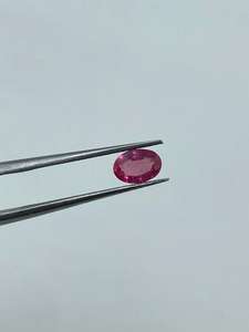 Exquisita Piedra Preciosa de Espinela Roja Rosada de Corte Ovalado Natural de Alta Calidad para la Elaboración de Joyería Fina - Product Image 4