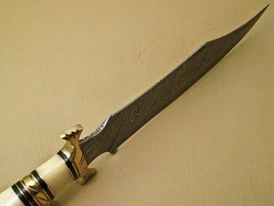 Couteau à lame fixe en acier damas fait main sur mesure avec manche en os, outil de chasse et de survie en plein air - Product Image 3