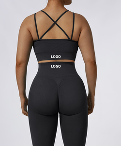 Conjunto Deportivo de Yoga con Estampado Moderno, Bra Deportivo y Leggings - Product Image 5