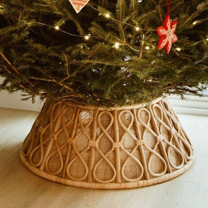 <b>Best</b> Seller Brown Christmas Tree Skirt 2023 Unique Tree Collar for Christmas Decoration Customized Tree Skirt Collar in Vietnam - Product Image 3
