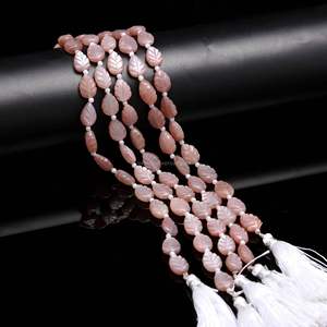 ลูกปัดมูนสโตนทรงใบไม้สีพีชธรรมชาติ แกะสลักด้วยมือ ขนาด 11-12 มม. ความยาว 8 นิ้ว สำหรับทำเครื่องประดับ แกะสลักจากอัญมณีมูนสโตน - Product Image 1