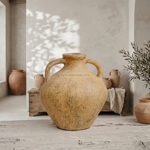 Vase en terre cuite rustique jaune <span class=keywords><strong>Lela</strong></span> avec poignée, perles décoratives, pot en argile artisanal, urne décorative en céramique pour table - Product Image 2